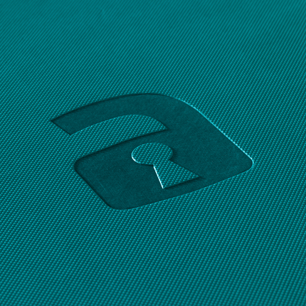 Vault X: 9-Pocket Exo-Tec® Zip Binder (Ocean Blue)